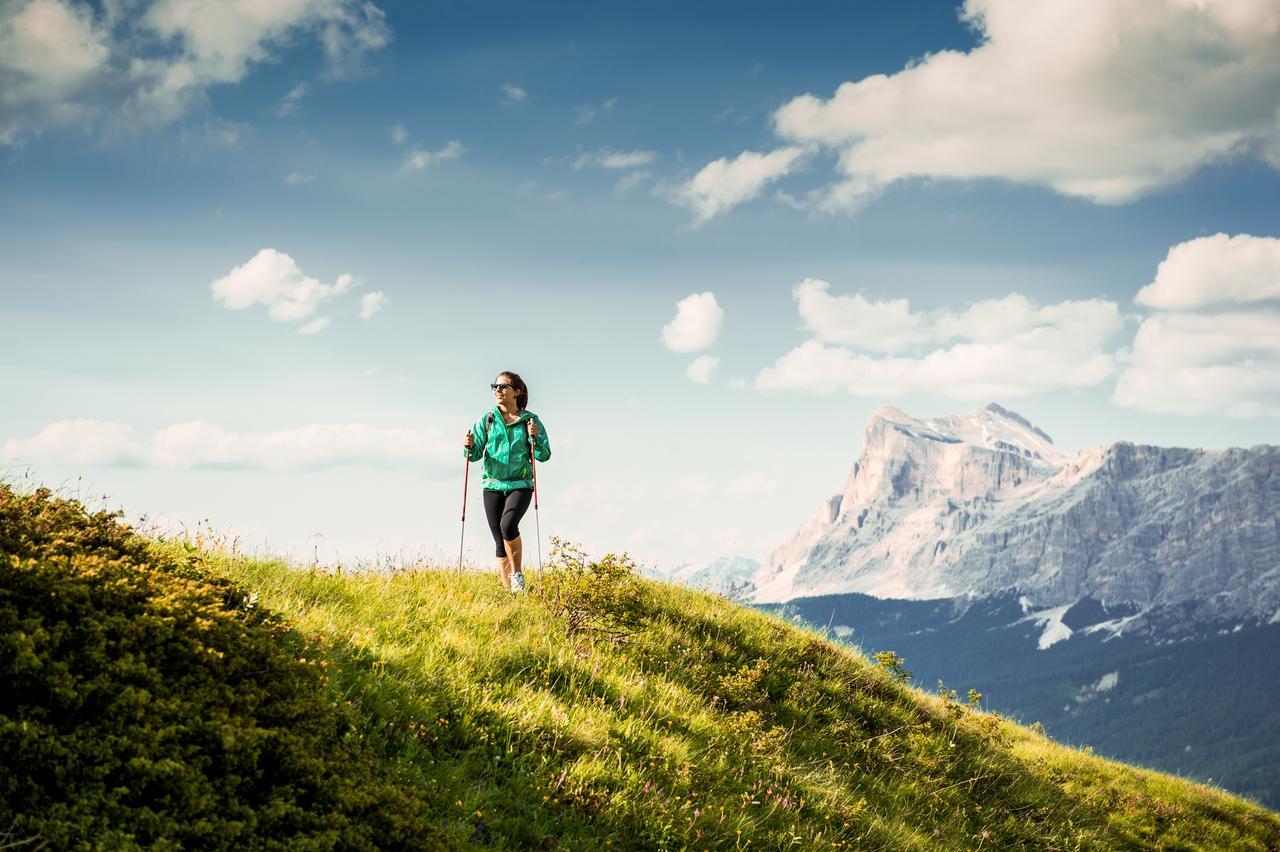 Pradel Dolomites Villa ซานมาร์ตีโน อิน บาร์เดีย ภายนอก รูปภาพ